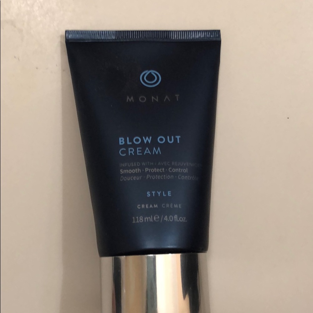 Monat Blow Out Cream